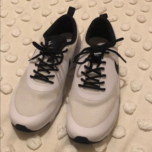 Nike Air Max Thea Women’s US Size 8 - Picture 3 of 4